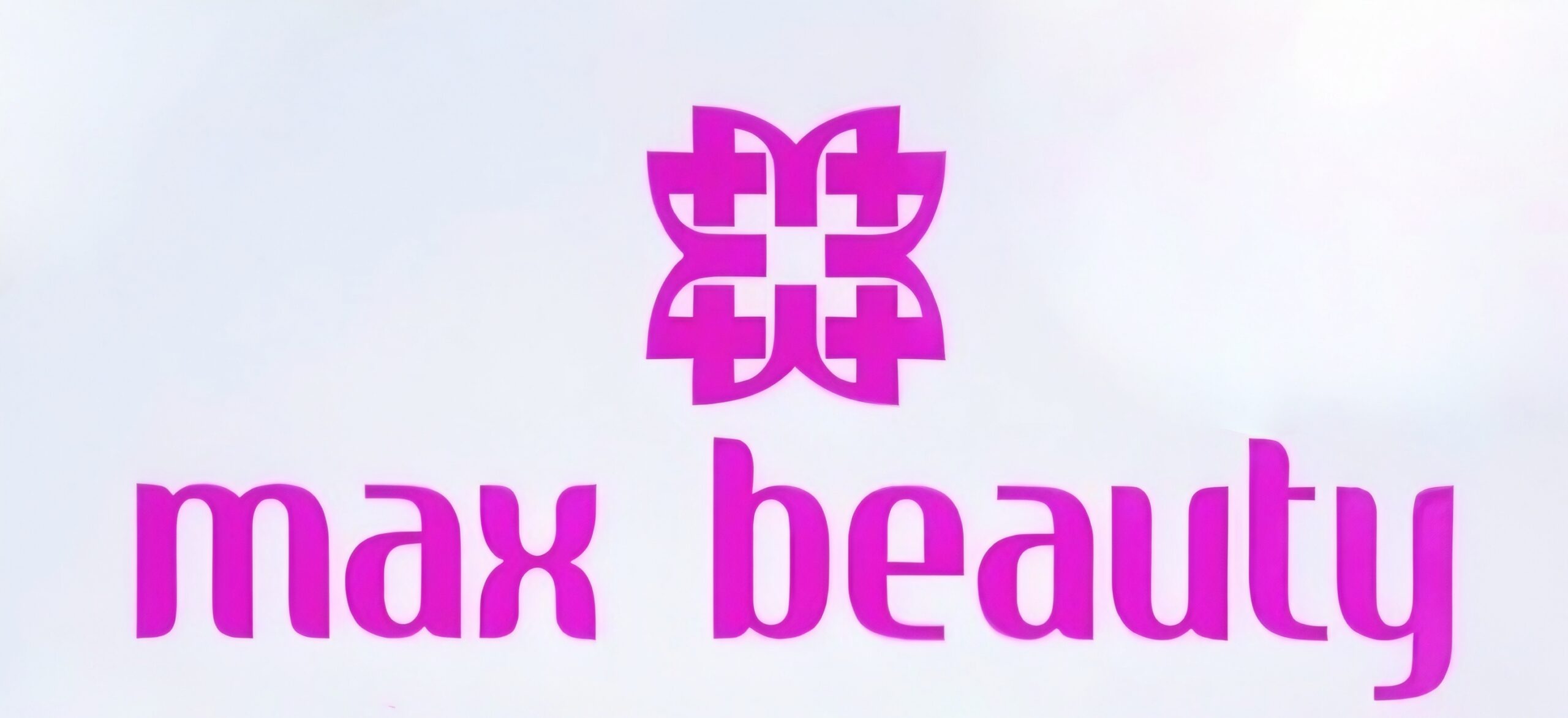 maxbeautylogo